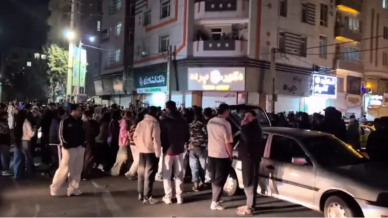 Celebraciones en Irán por la supuesta muerte de Alí Jamenei