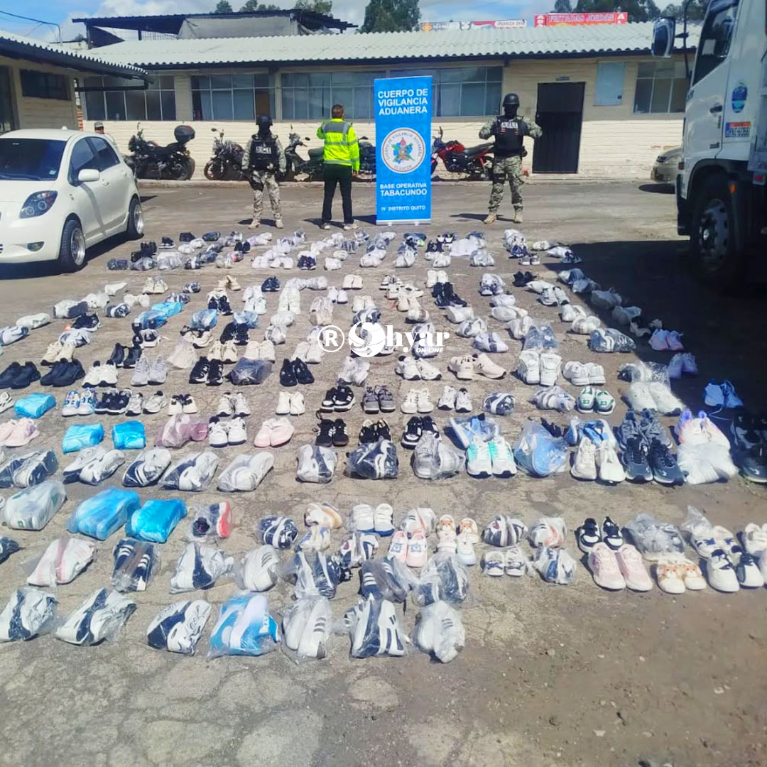 Incautan mercadería ilegal en Cayambe