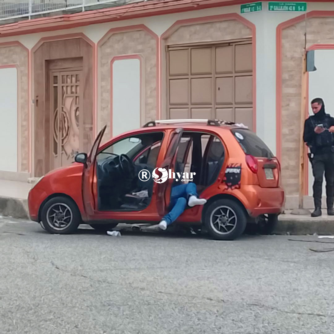 Encuentran cuerpo en asientos traseros de un carro en el sur de Guayaquil