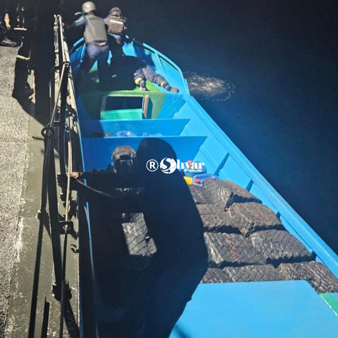 Operativo marítimo frena cargamento de droga en Manabí