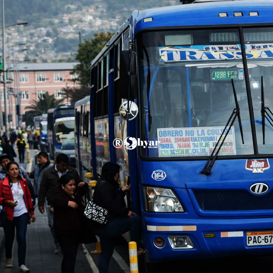 Gremio de transporte no irá a paro tras subida de combustibles