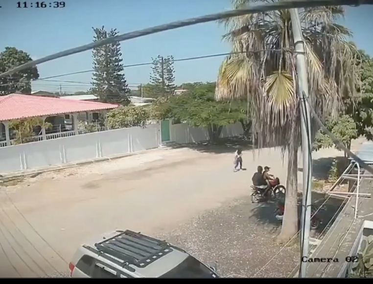 Mujer fue asaltada tras caer en engaño de delincuentes en Ballenita
