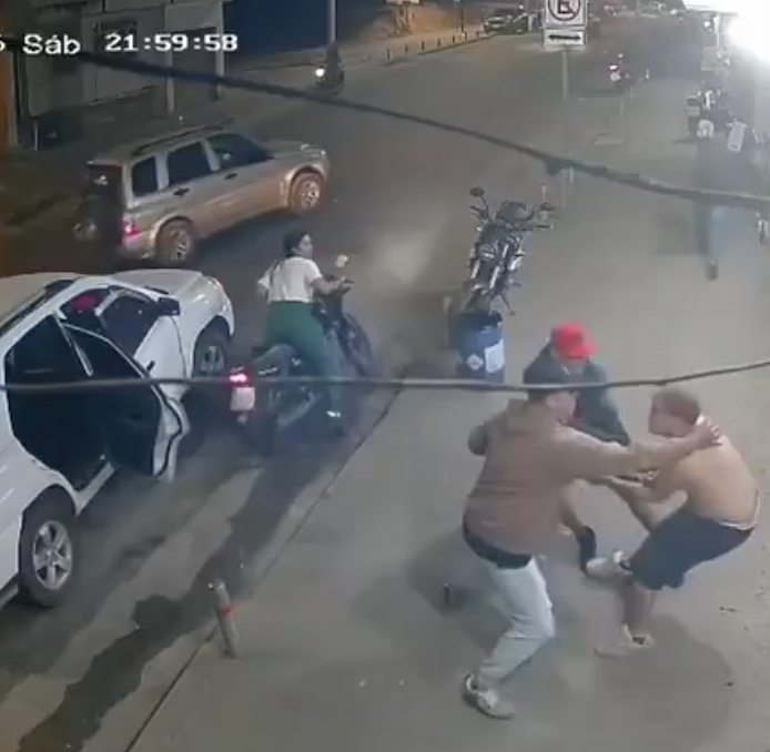 Cámaras captaron presunto secuestro de un ciudadano en Piñas, El Oro