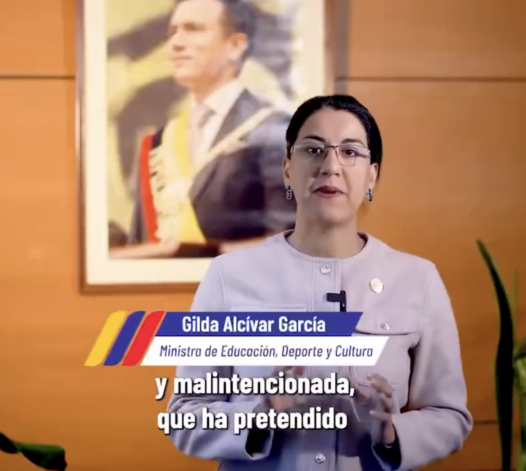 Gilda Alcívar aclara que no se ordenó juramento político a estudiantes