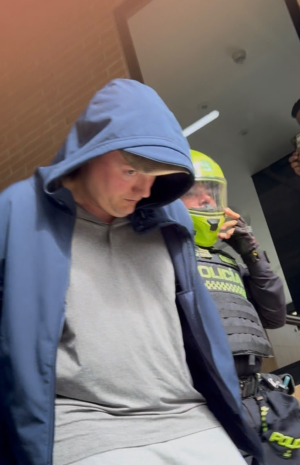 Conmoción en Bogotá: investigan presunto caso con menores en edificio residencial