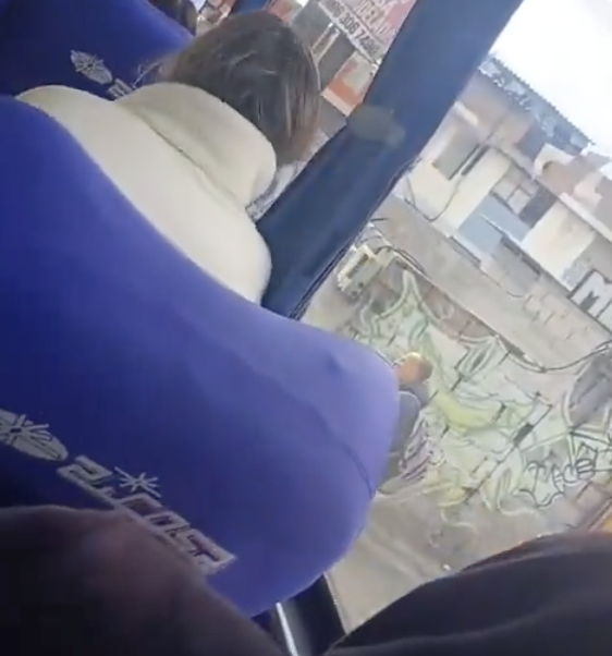 Violento ataque a bus interprovincial en Carapungo deja pasajeros en pánico