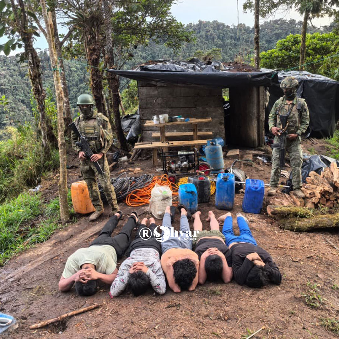 Ejército ecuatoriano incauta maquinaria y explosivos en intervención contra minería clandestina