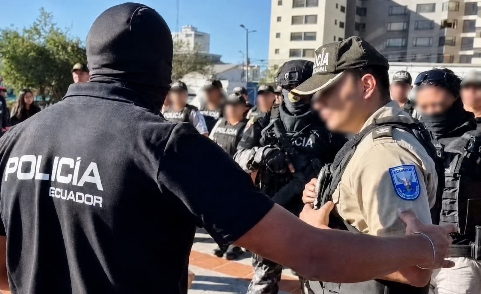 Allanamientos en Quito dejan detenido a teniente investigado por pases policiales