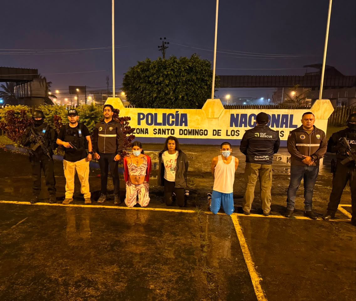 Cuatro sospechosos fueron detenidos entre lágrimas y risas durante la Operación Metamorfosis
