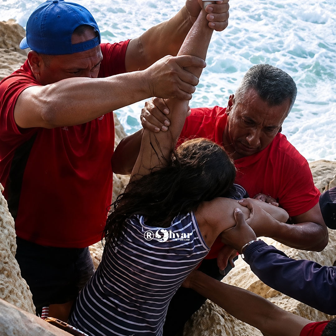 Una foto terminó en tragedia: joven murió tras desprendimiento de rocas en Manabí