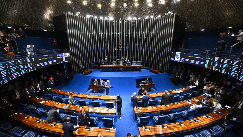 Senado de Brasil pone fin a la jornada laboral de seis días
