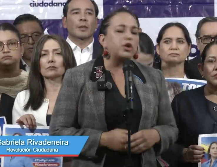 Gabriela Rivadeneira llama a movilizarse tras la detención de Luisa González